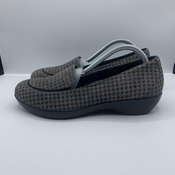 Dansko Women's Debra Gray Houndstooth Loafer SZ 41 Comfort Shoe Style 2204940200 - Picture 1 of 8